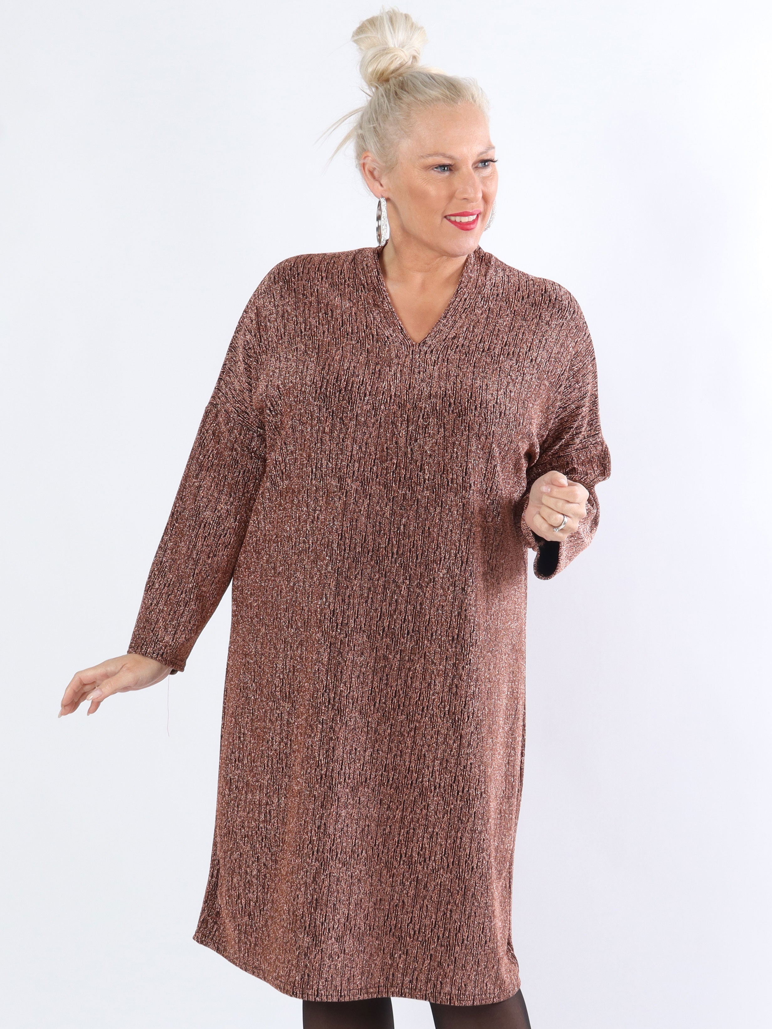 Audine - Simpel plus size glimmerkjole i elastisk stof